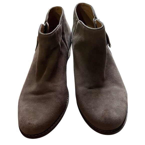 Vionic Serena Women’s Gray Leather Ankle Boots size 9 - Picture 3 of 12